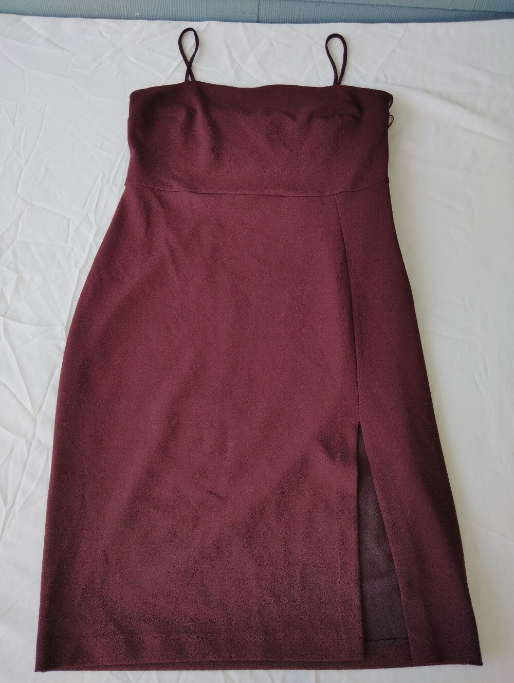 Express Y2KSpaghetti Strap Midi Dress in Burgundy